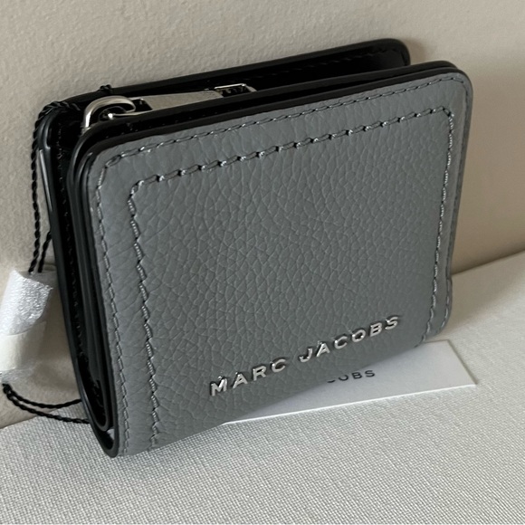New Marc Jacobs Compact Bifold Wallet Leather Grey/black Multi - Picture 2 of 6